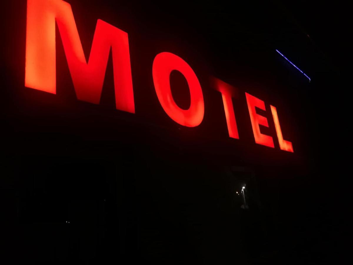 Panama Motel Székesfehérvár Exterior foto